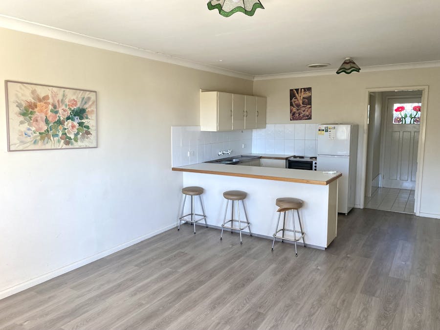 4/2 Daly Street, Cowra, NSW, 2794 - Image 2