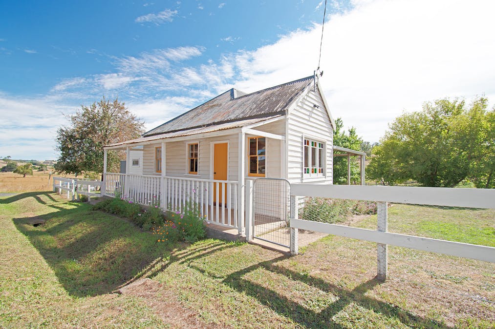 2 Luney Road, Edith, NSW, 2787 - Image 1