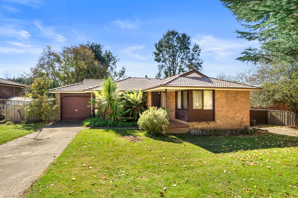 14 Euroka Place, Blayney, NSW, 2799 - Image 1