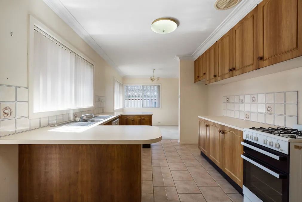 6 Amos Avenue, Blayney, NSW, 2799 - Image 2