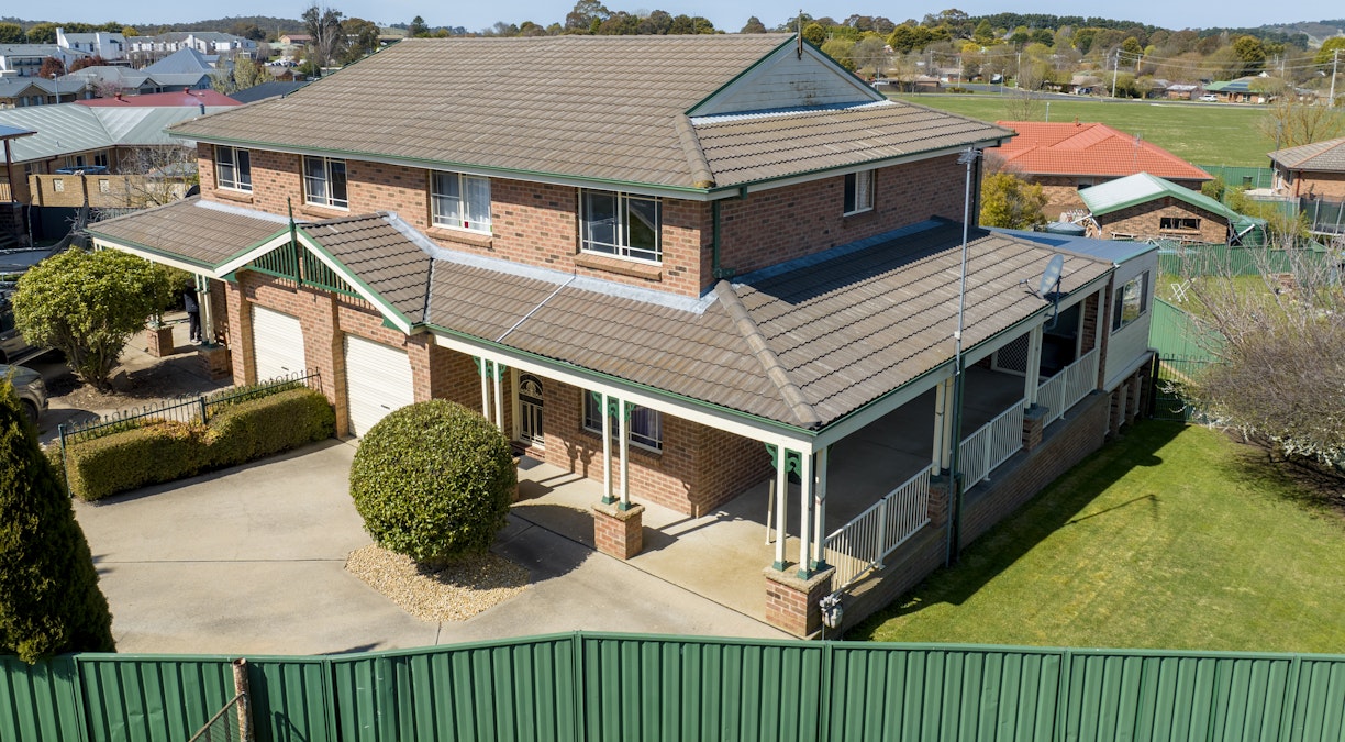 1 & 2/25 Brennan Crescent, Oberon, NSW, 2787 - Image 3