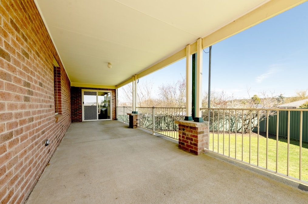 1 & 2/25 Brennan Crescent, Oberon, NSW, 2787 - Image 12