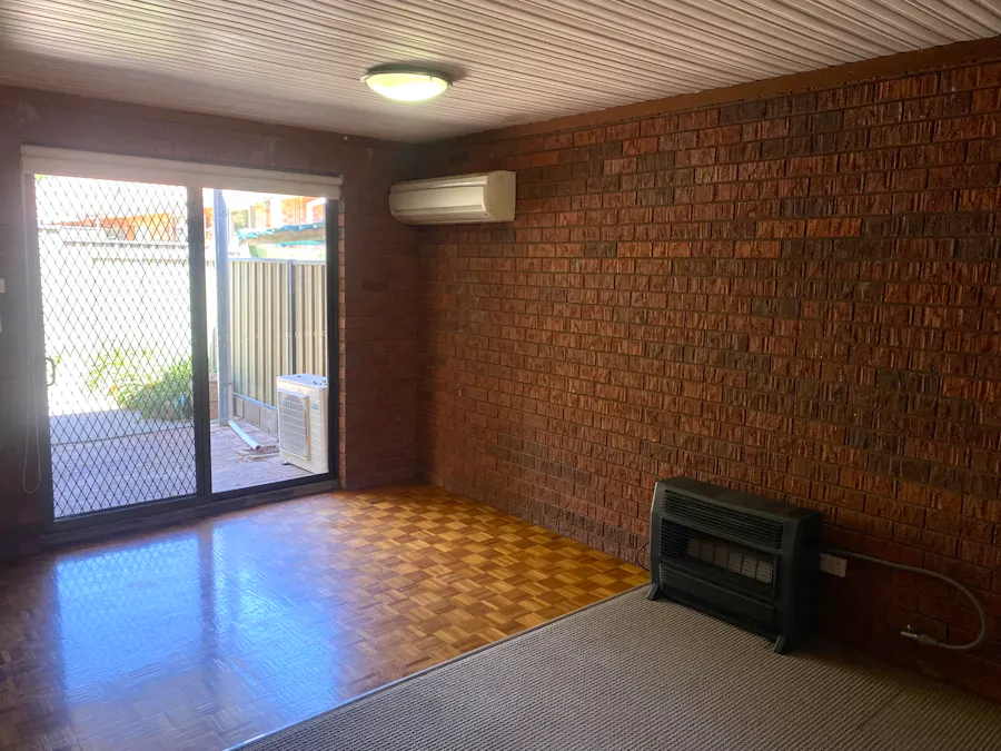 2/42 Evans Street, Cowra, NSW, 2794 - Image 3