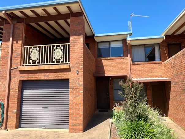 2/42 Evans Street, Cowra, NSW, 2794 - Image 1