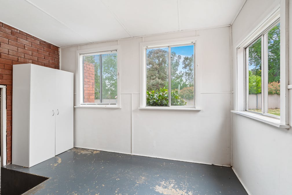 7 Amos Avenue, Blayney, NSW, 2799 - Image 13