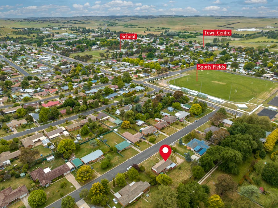 7 Amos Avenue, Blayney, NSW, 2799 - Image 2