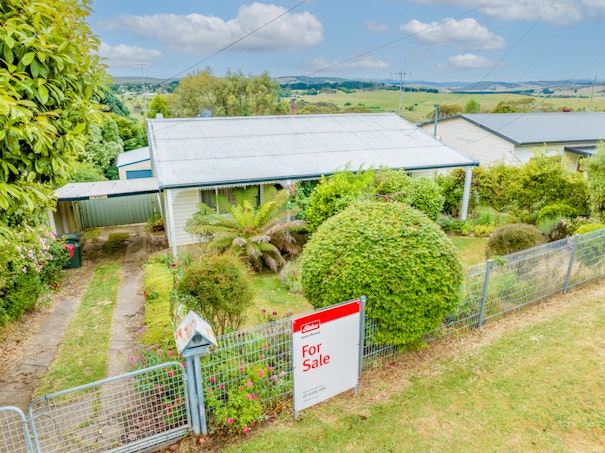 9 Jenolan Street, Oberon, NSW, 2787 - Image 1