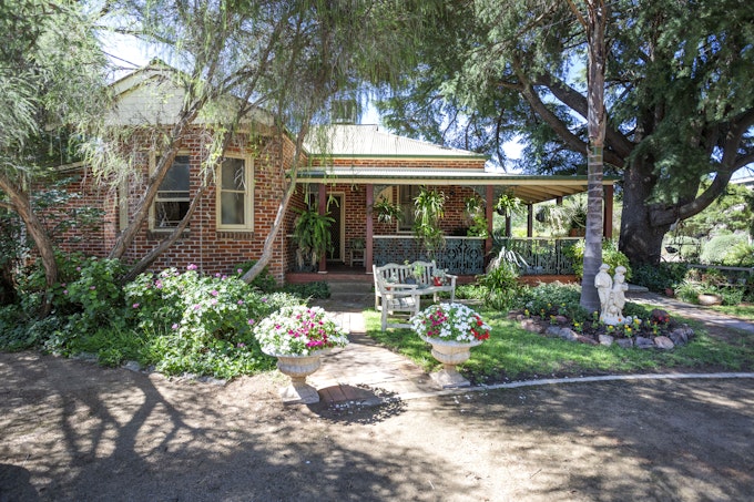 73 Grenfell Road, Cowra, NSW, 2794 - Image 1