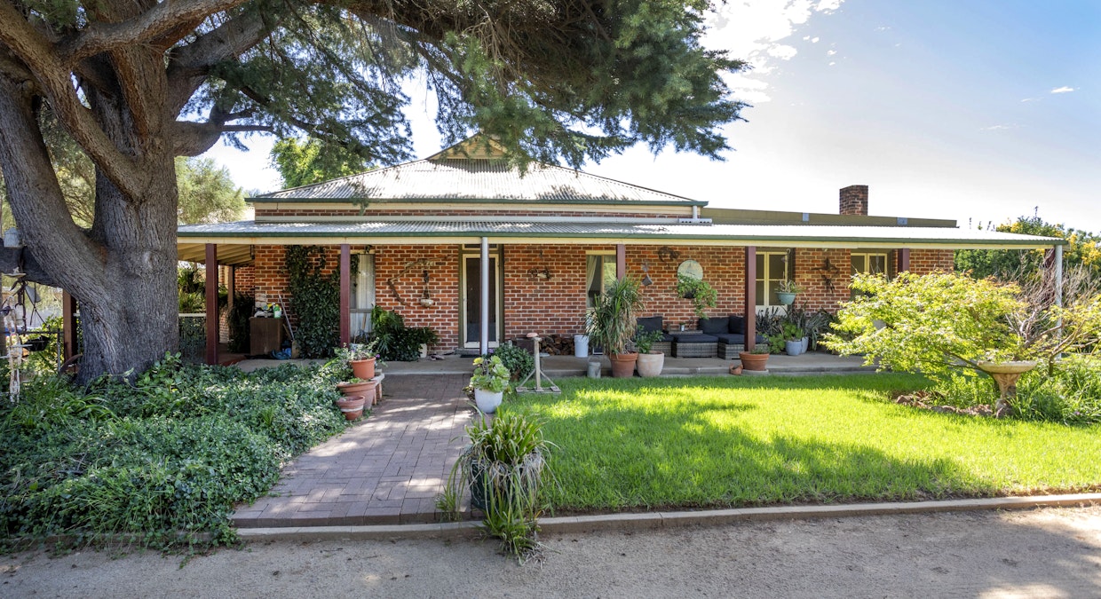 73 Grenfell Road, Cowra, NSW, 2794 - Image 18