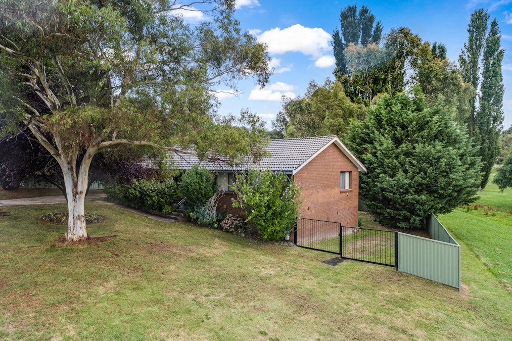 29 Mount Errol Street, Blayney, NSW, 2799 - Image 3