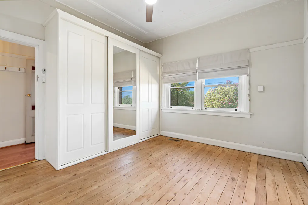 16 Liverpool Street, Cowra, NSW, 2794 - Image 7