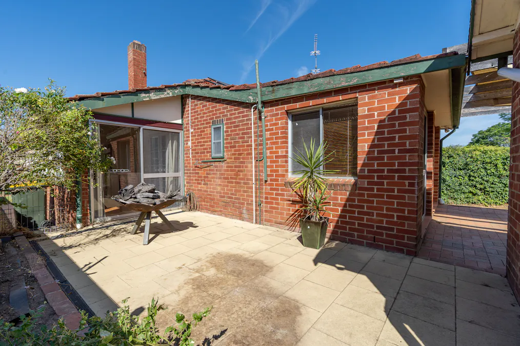 16 Liverpool Street, Cowra, NSW, 2794 - Image 11
