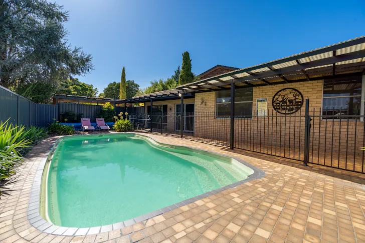 12 Yarrawonga Cresent, Cowra, NSW, 2794