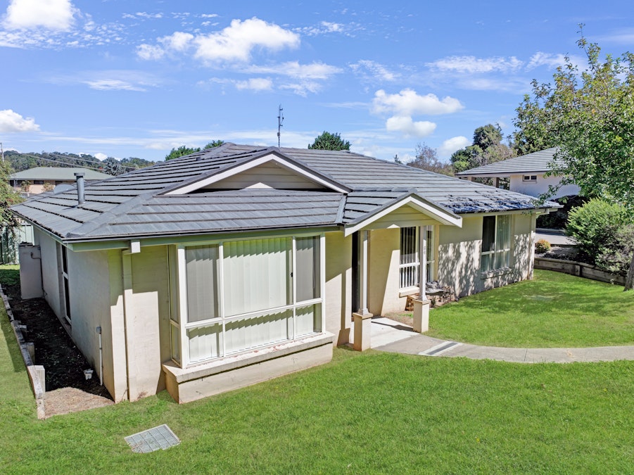 Unit 2/66-70 Queen Street, Oberon, NSW, 2787 - Image 1