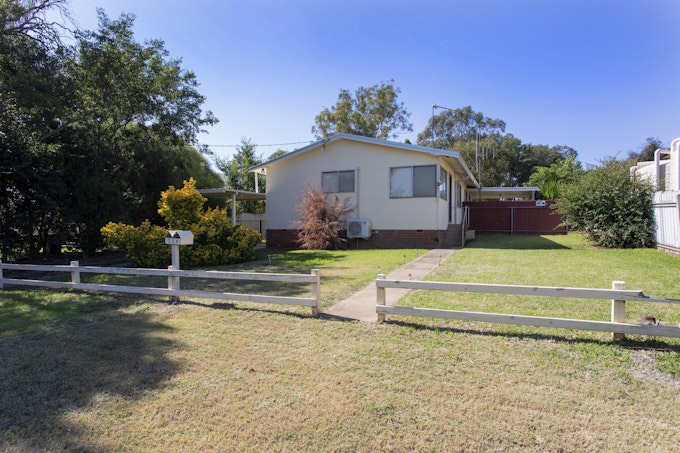 23 Bligh Street, Cowra, NSW, 2794 - Image 1