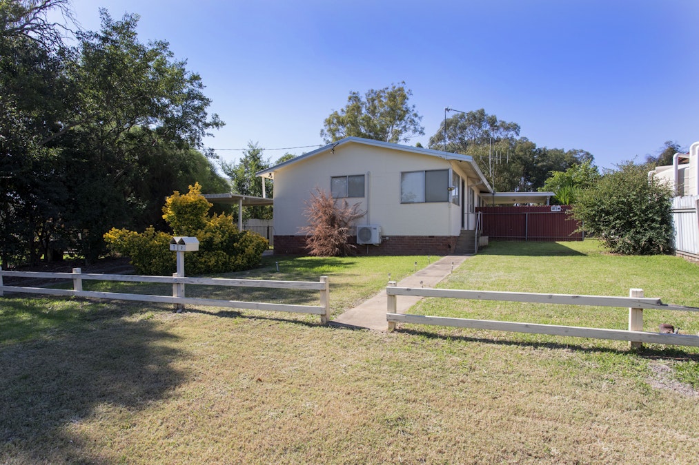 23 Bligh Street, Cowra, NSW, 2794 - Image 1