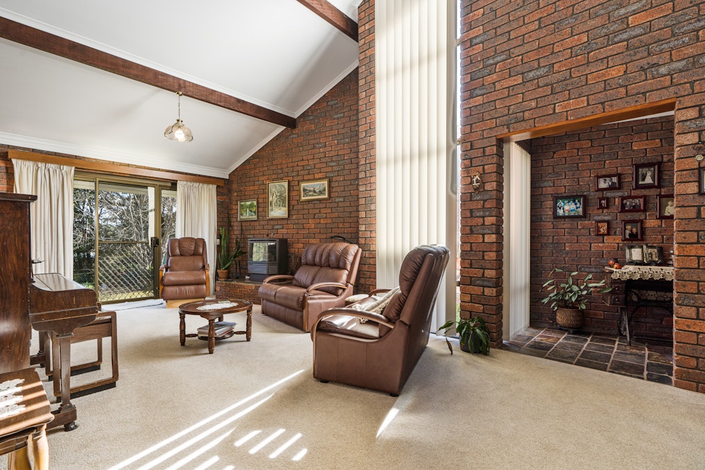 6 Amaroo Avenue, Cowra, NSW, 2794 - Image 3