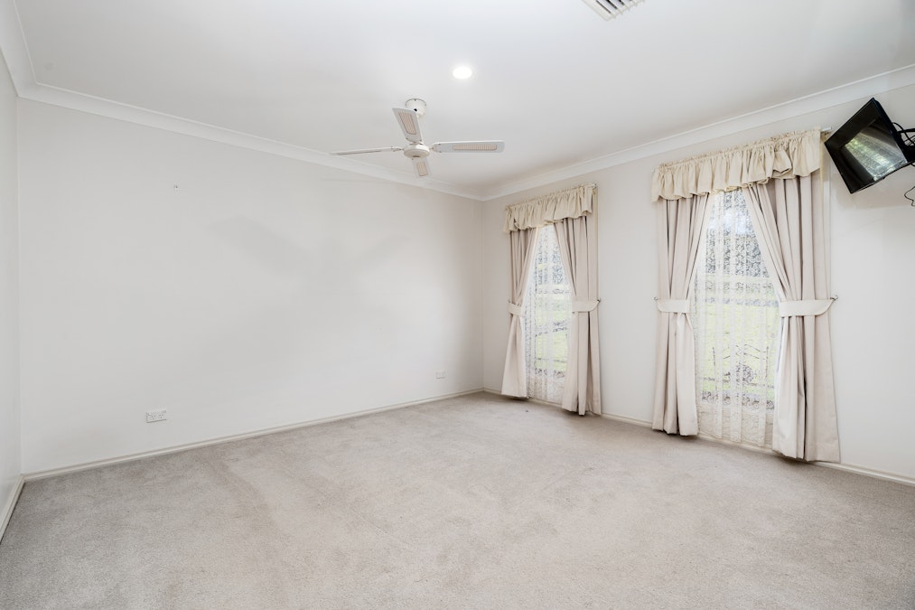 24 London Drive, Cowra, NSW, 2794 - Image 7