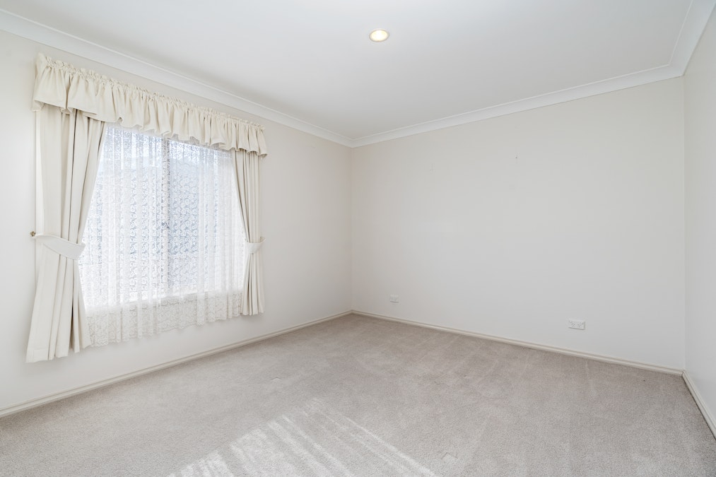 24 London Drive, Cowra, NSW, 2794 - Image 9