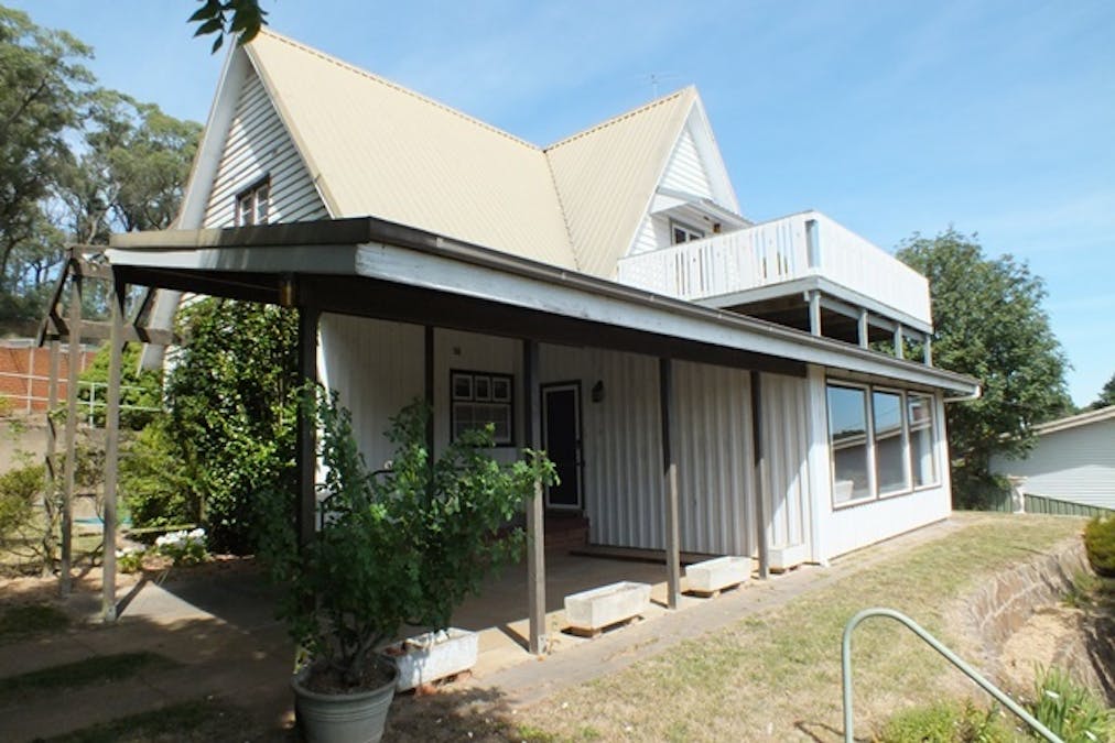 14 Jenolan Street, Oberon, NSW, 2787 - Image 1