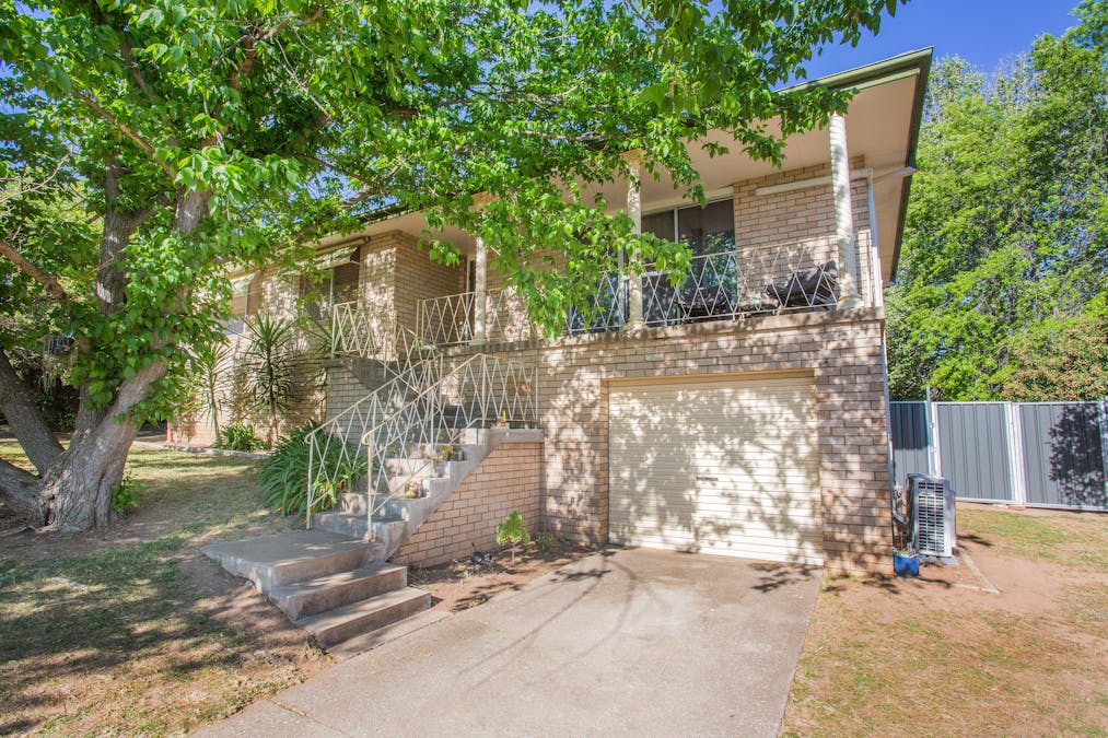 1 Elizabeth Avenue, Cowra, NSW, 2794 - Image 1