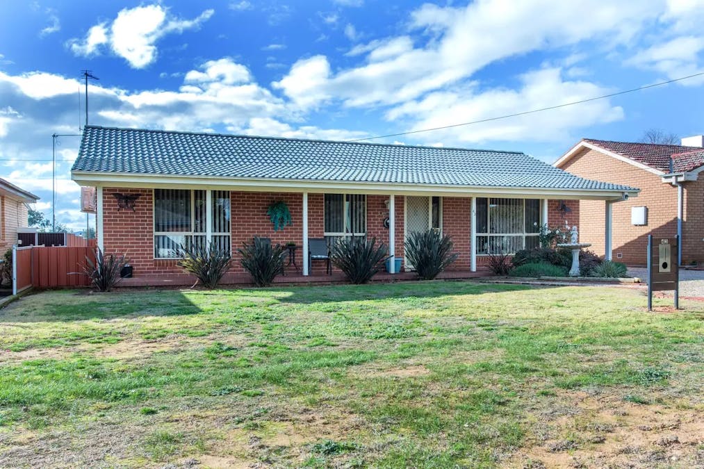 43 Walker Street, Cowra, NSW, 2794 - Image 1