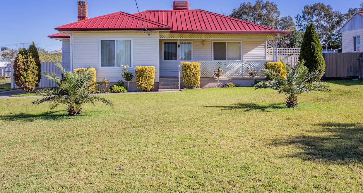 10 Thomas Street, Cowra, NSW, 2794 - Image 1