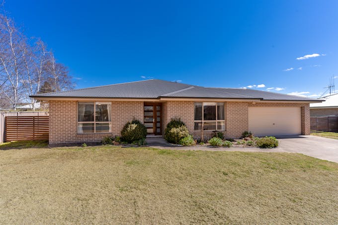 29 Raphael Street, Blayney, NSW, 2799 - Image 1