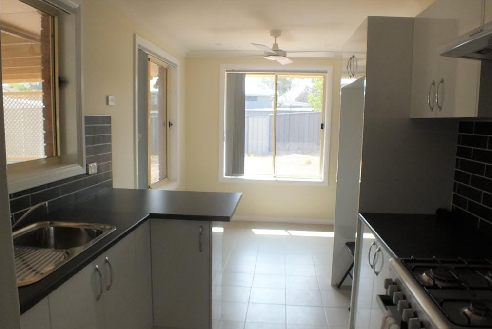 4 Ryan Place, Kelso, NSW, 2795 - Image 3