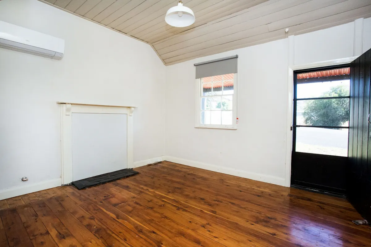 65 Brougham Street — photo 2 of 9