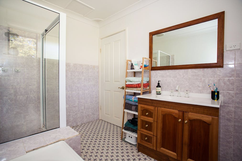 1 Elizabeth Avenue, Cowra, NSW, 2794 - Image 7