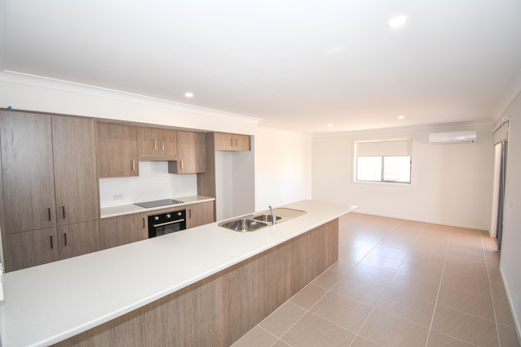 8 Newlands Cresent, Kelso, NSW, 2795 - Image 3