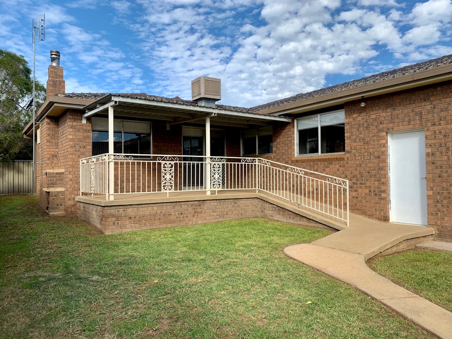 17 Elizabeth Avenue, Cowra, NSW, 2794 - Image 10