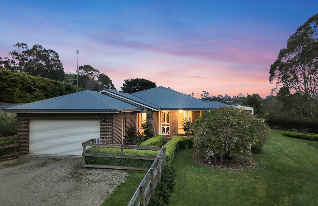 2 Muirhead Close, Warragul, VIC, 3820 - Image 3