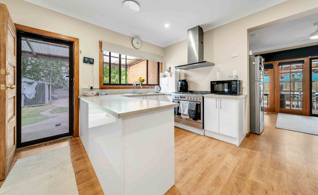 82 Nar Nar Goon Longwarry Road, Bunyip, VIC, 3815 - Image 2