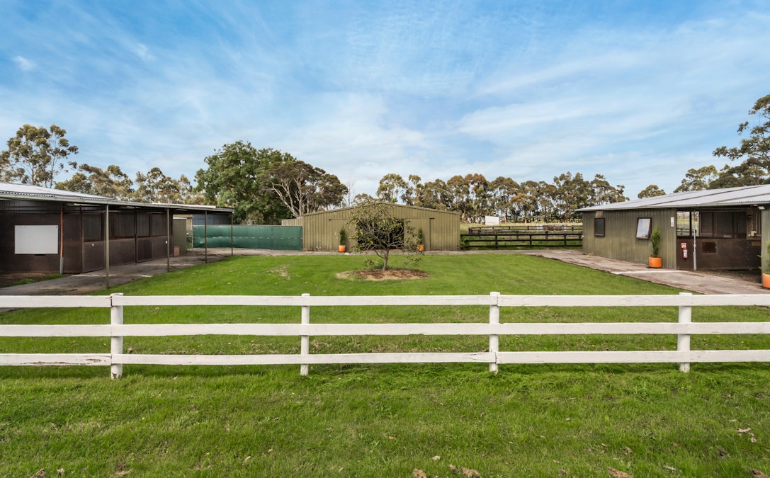 385 Five Mile Road, Pakenham South, VIC, 3810 - Image 16