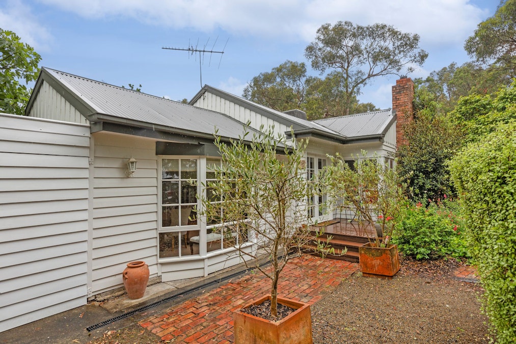 23 Birdwood Ave, Healesville, VIC, 3777 - Image 2