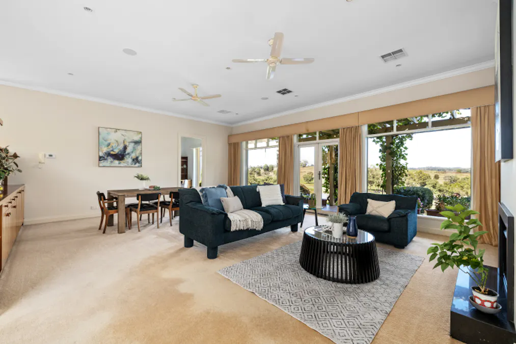 21 St John Circle, Chirnside Park, VIC, 3116 - Image 4