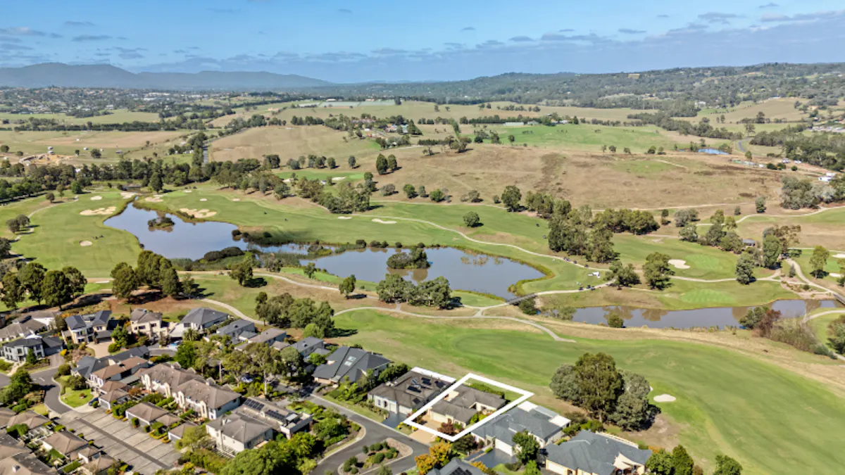 21 St John Circle, Chirnside Park, VIC, 3116 - Image 2