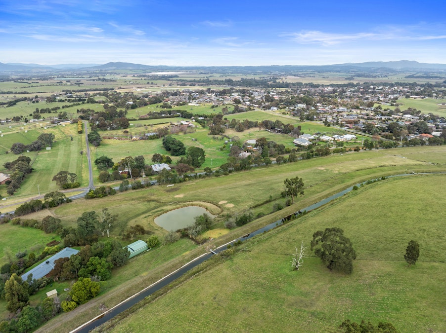 21 Steels Creek Road, Yarra Glen, VIC, 3775 - Image 2