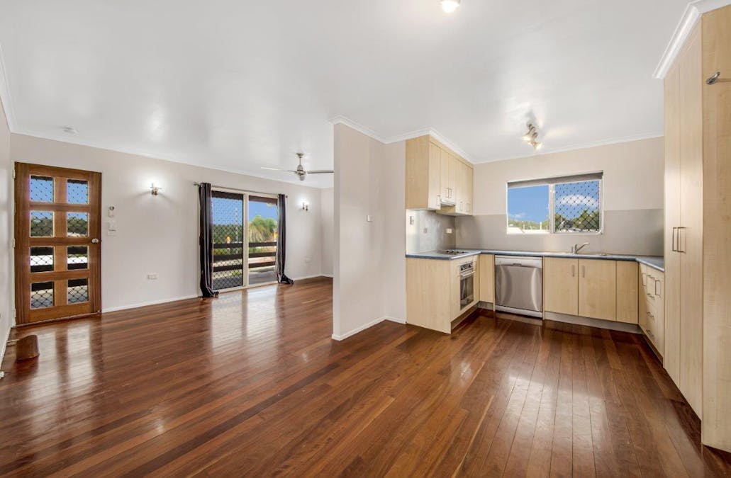 13 Chapman Drive, Clinton, QLD, 4680 - Image 3