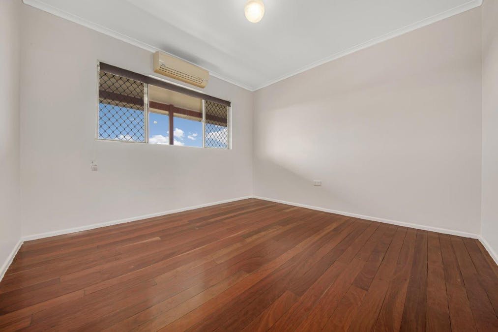 13 Chapman Drive, Clinton, QLD, 4680 - Image 8