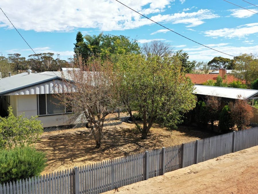 2 Clark Avenue, Lake Grace, WA, 6353 - Image 27