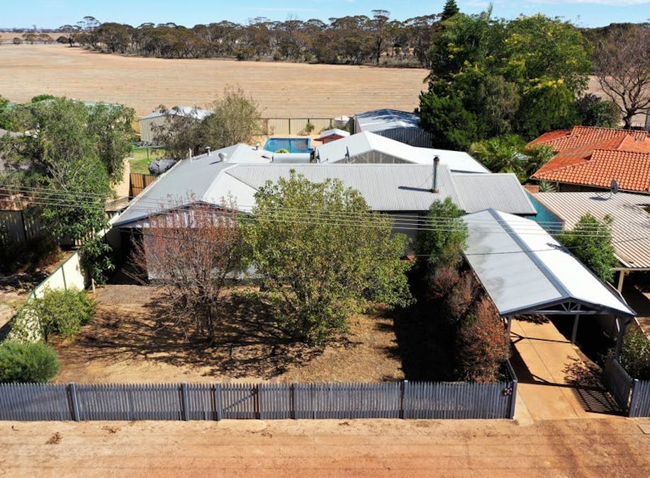 2 Clark Avenue, Lake Grace, WA, 6353 - Image 28