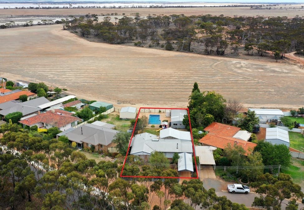 2 Clark Avenue, Lake Grace, WA, 6353 - Image 31