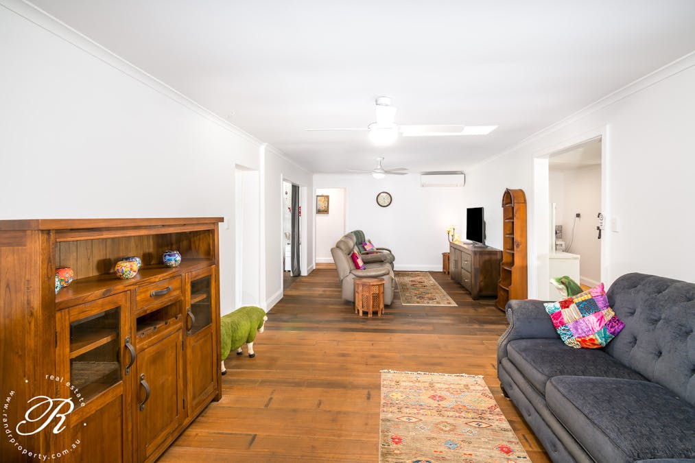 22 Memorial Avenue, Stroud, NSW, 2425 - Image 5