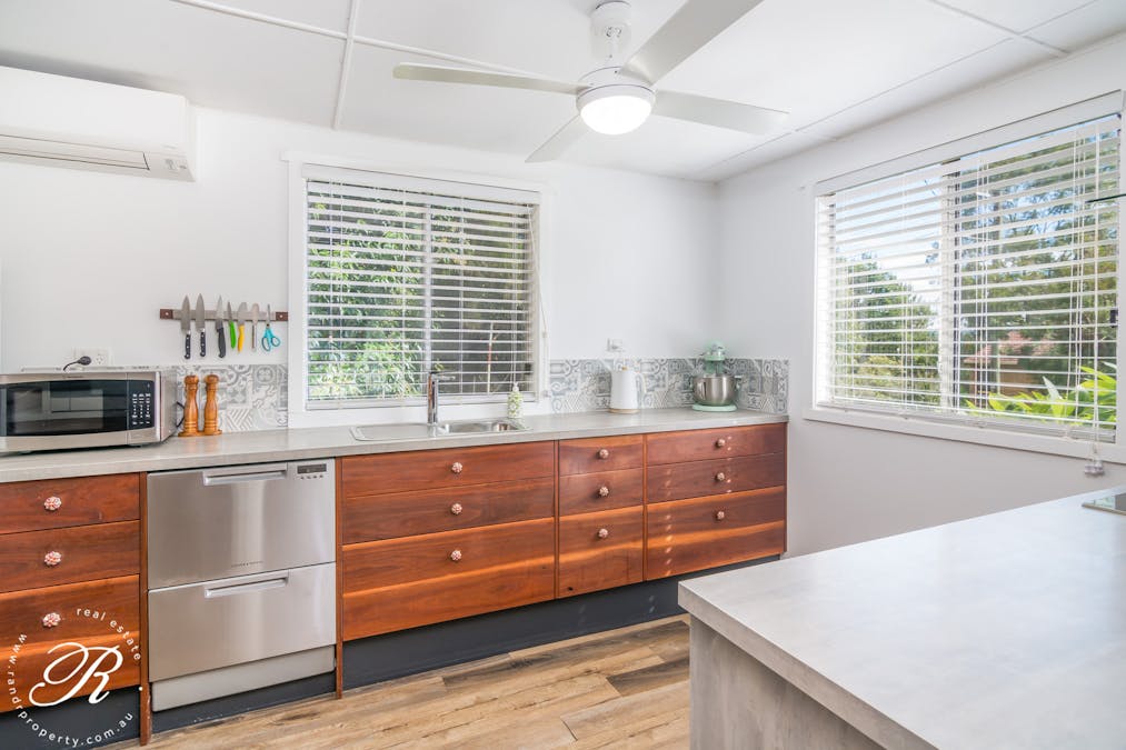 22 Memorial Avenue, Stroud, NSW, 2425 - Image 6