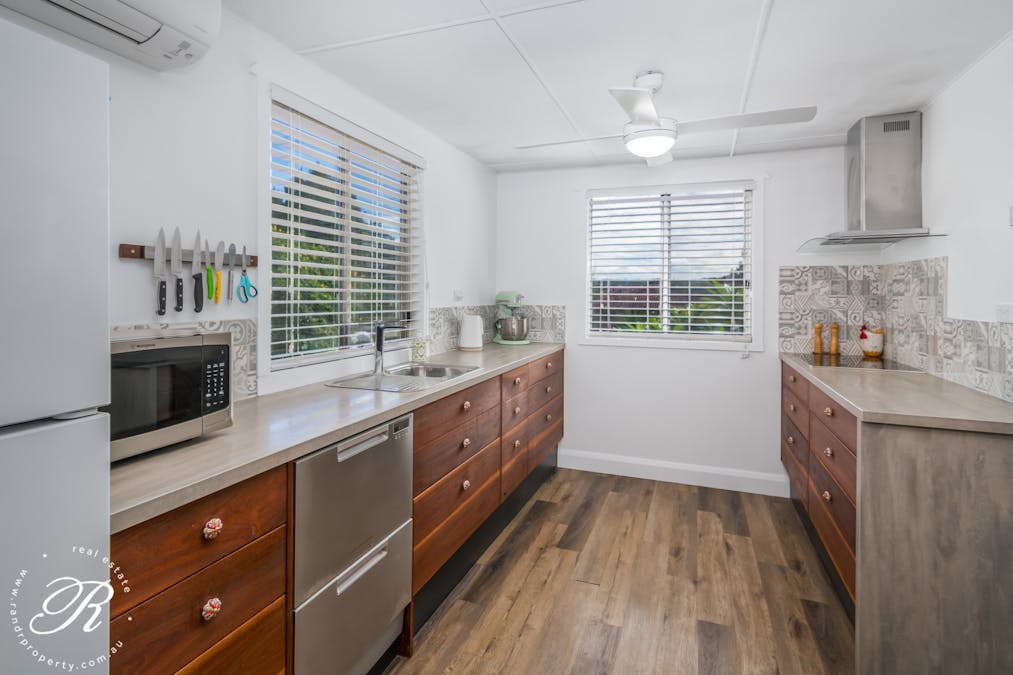 22 Memorial Avenue, Stroud, NSW, 2425 - Image 7
