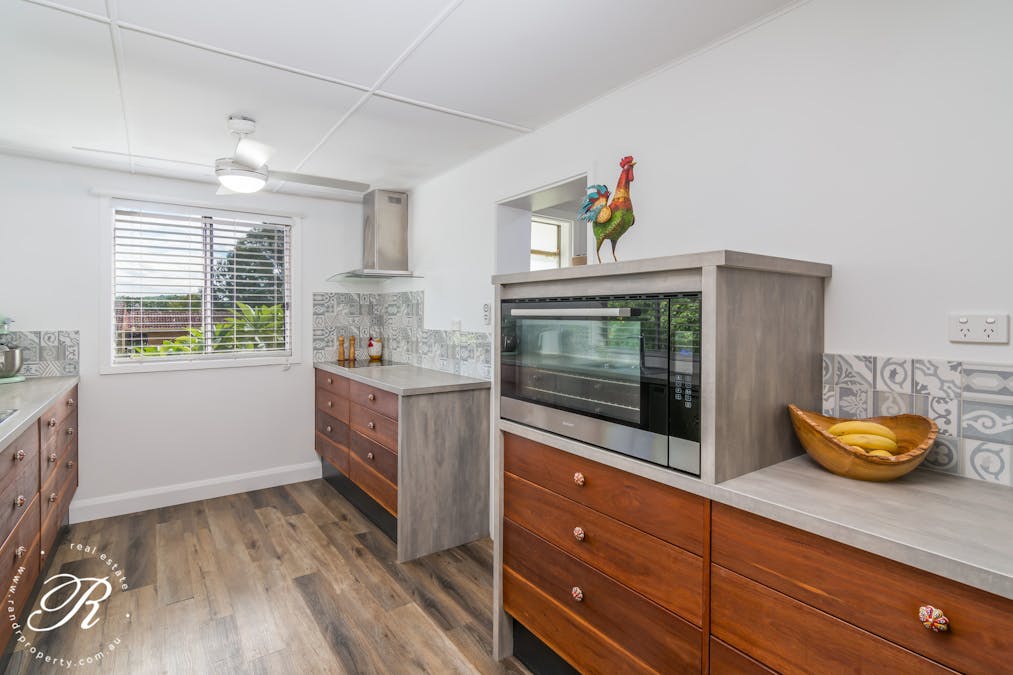 22 Memorial Avenue, Stroud, NSW, 2425 - Image 8