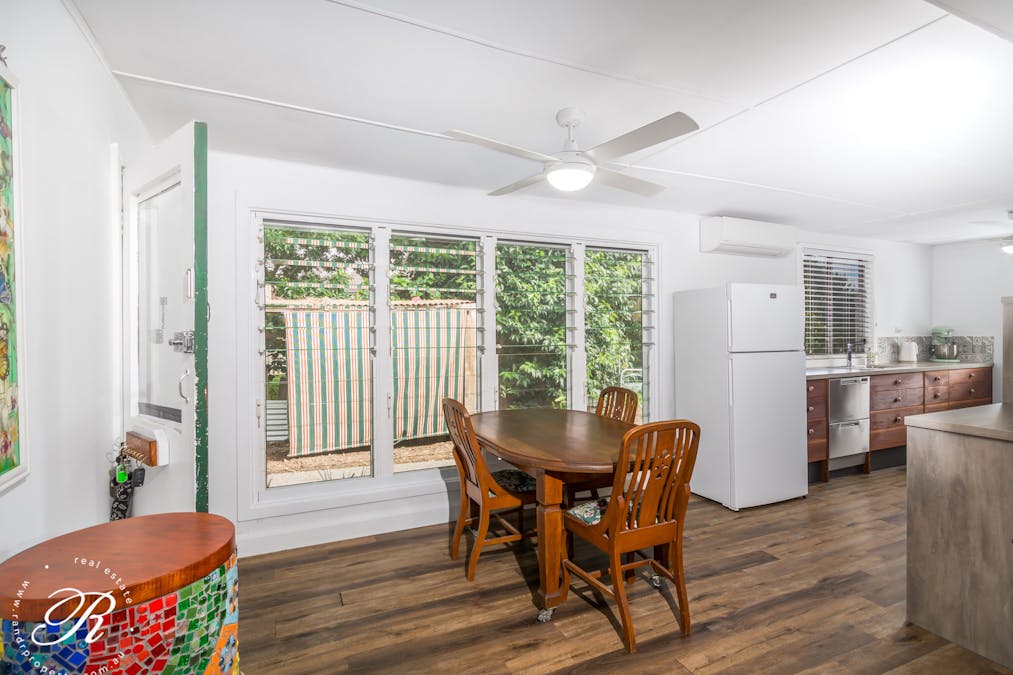 22 Memorial Avenue, Stroud, NSW, 2425 - Image 10